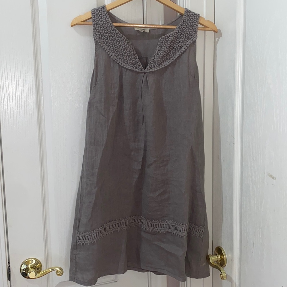 Via SIGNORIA Stone colored linen shift dress